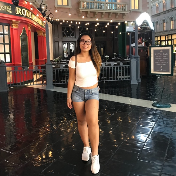 Meet your Posher, Elva - Picture 1 of 1